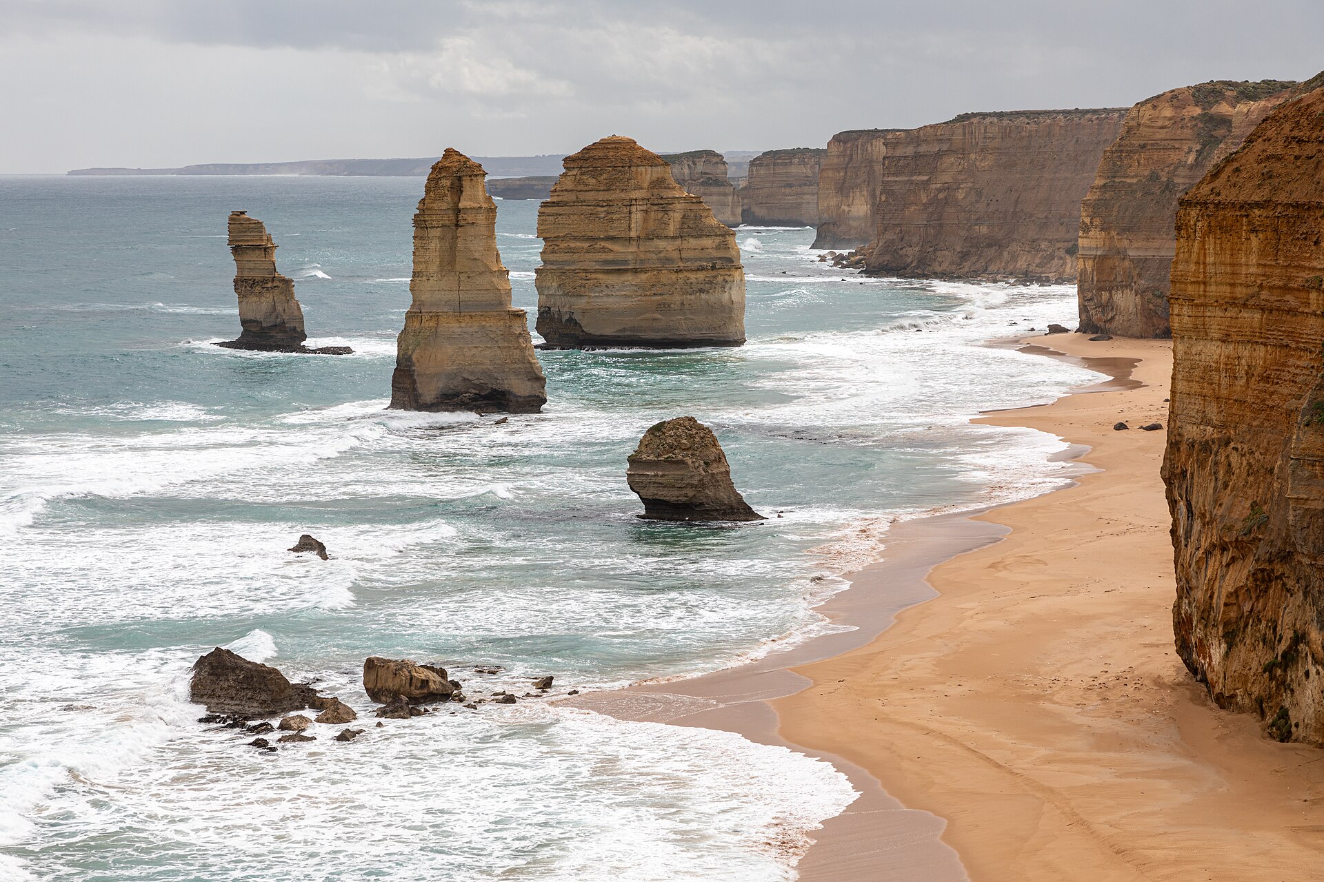 Twelve Apostles, Victoria
